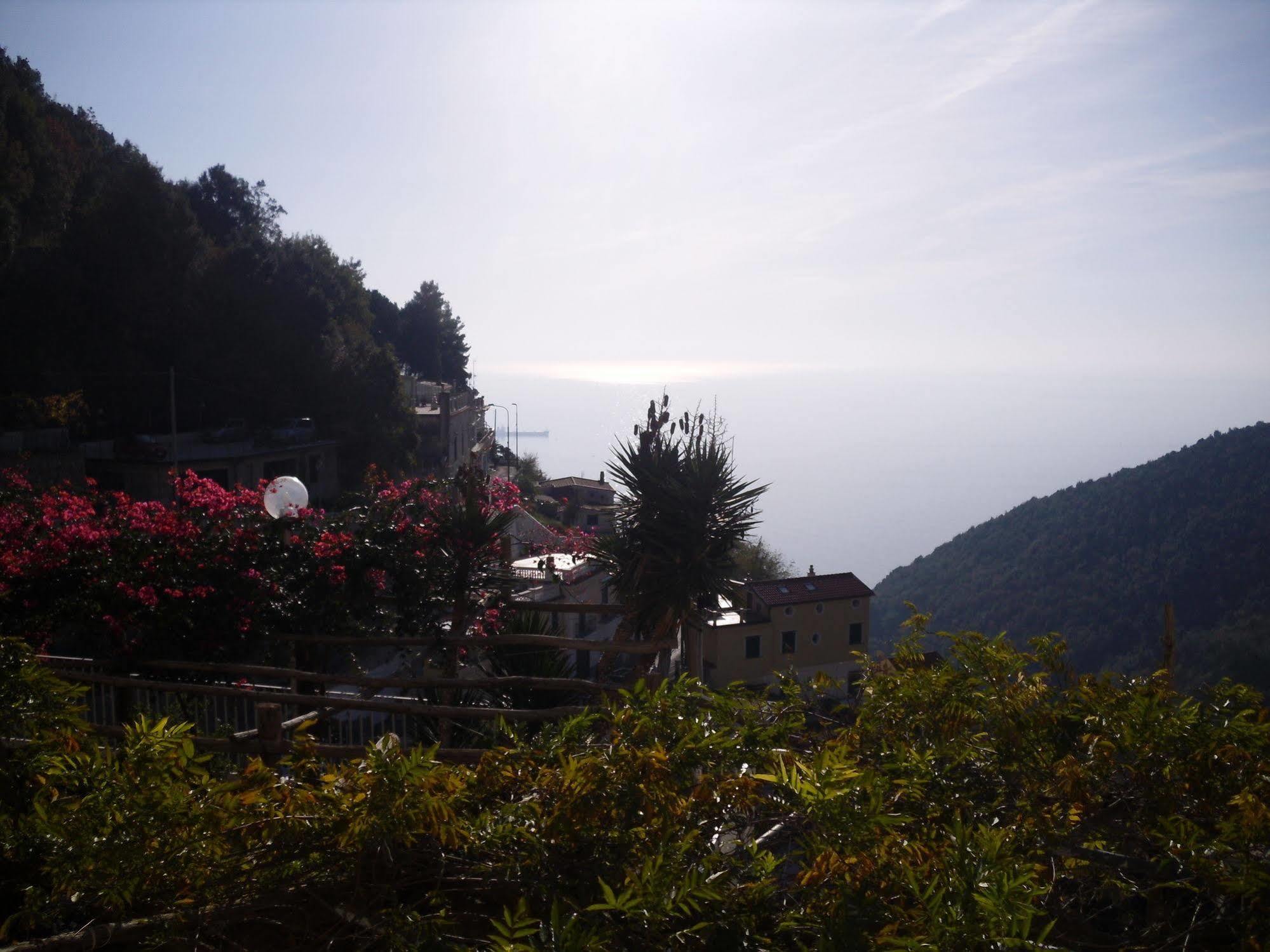 Bed and Breakfast Le Terrazze Di Cristina Vietri Exterior foto